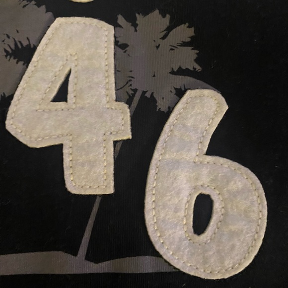 Golden nugget tee L/XL - Picture 3 of 7